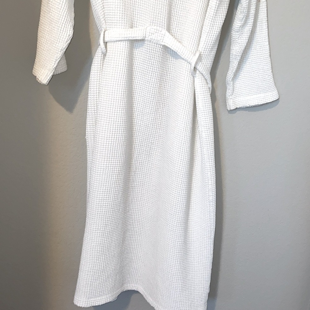 White Waffle Knit Robe - Picture 8 of 10